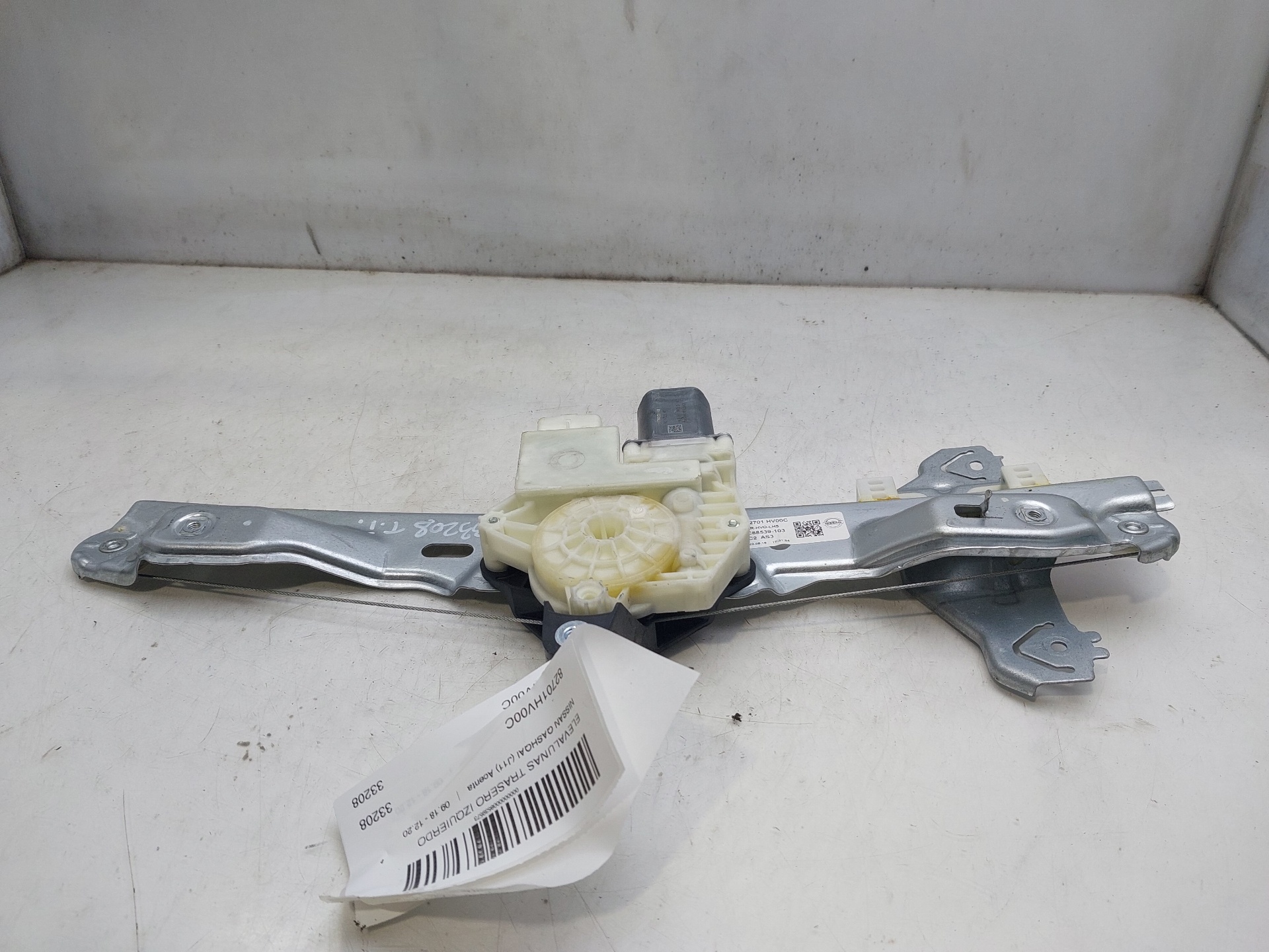 NISSAN Qashqai 2 generation (2013-2023) Rear left door window lifter 82701HV00C 24149697