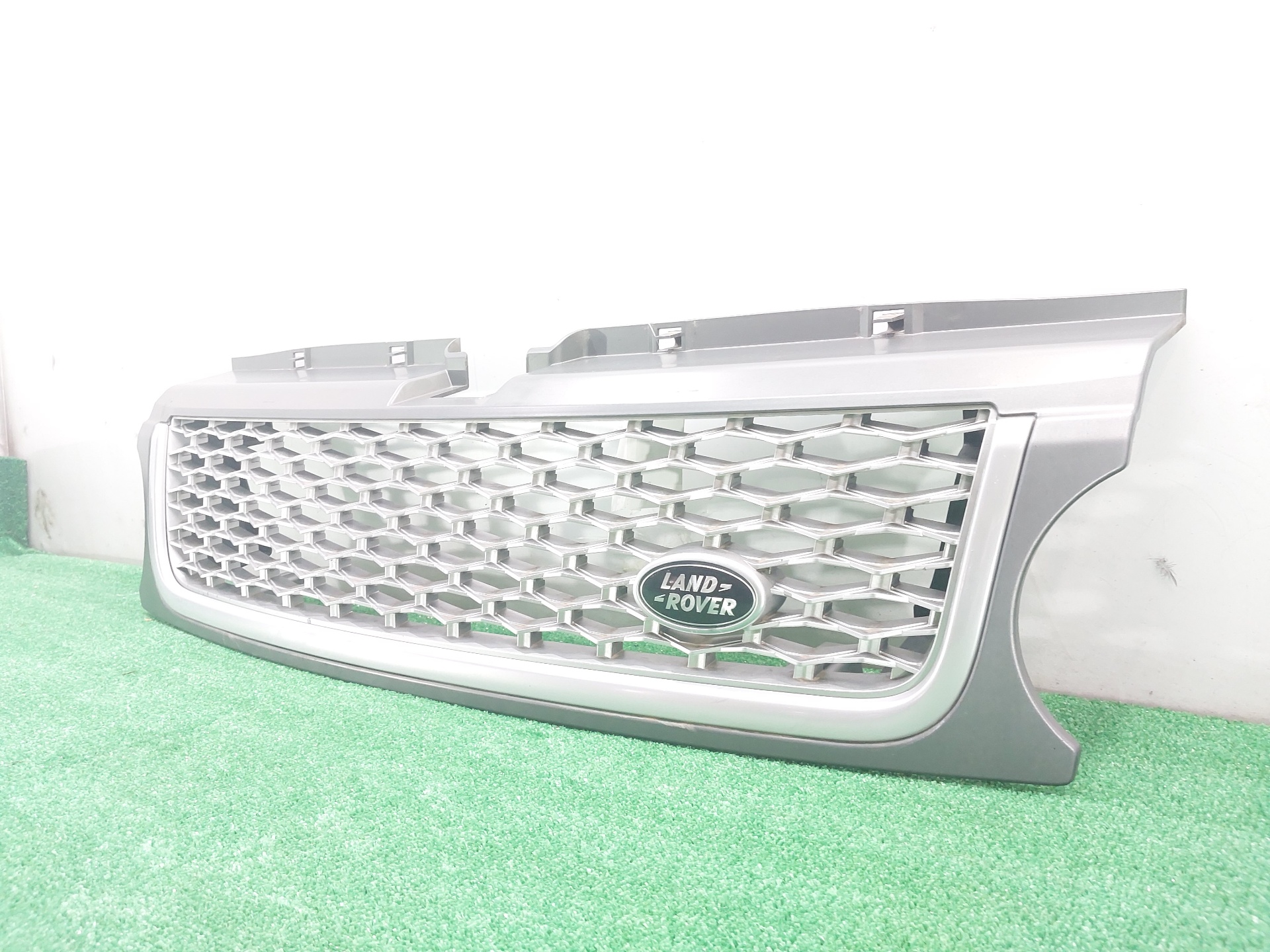 LAND ROVER Range Rover Sport 1 generation (2005-2013) Radiator Grille AH3M8138 22586406