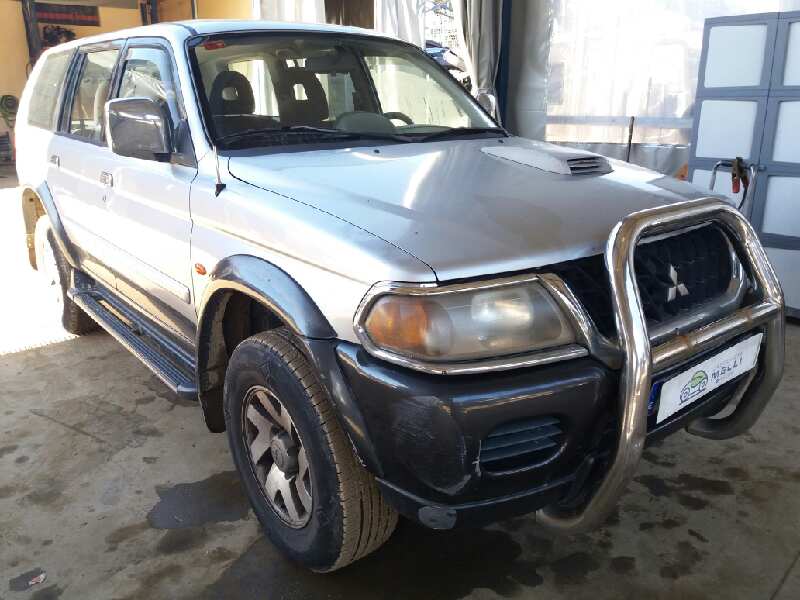 MITSUBISHI Pajero Sport 1 generation (1996-2008) Galinių dešinių durų spyna MR313410 20184003