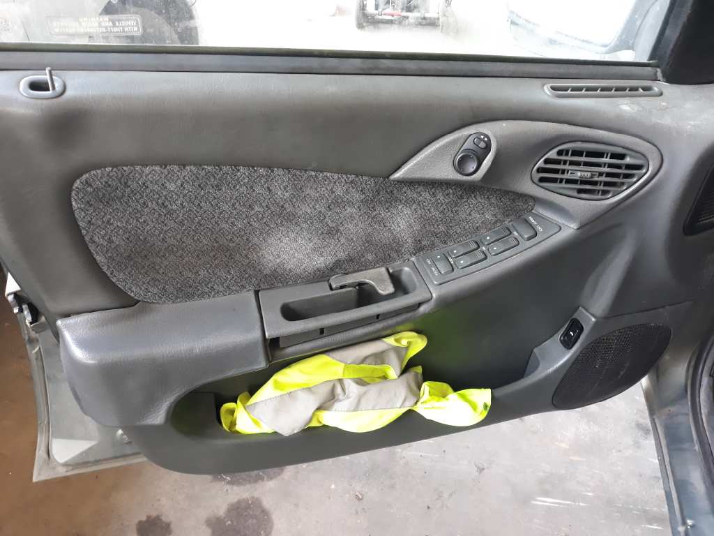 AUDI Espero KLEJ (1990-1999) Rezistor încălzitor interior 526897 24007397