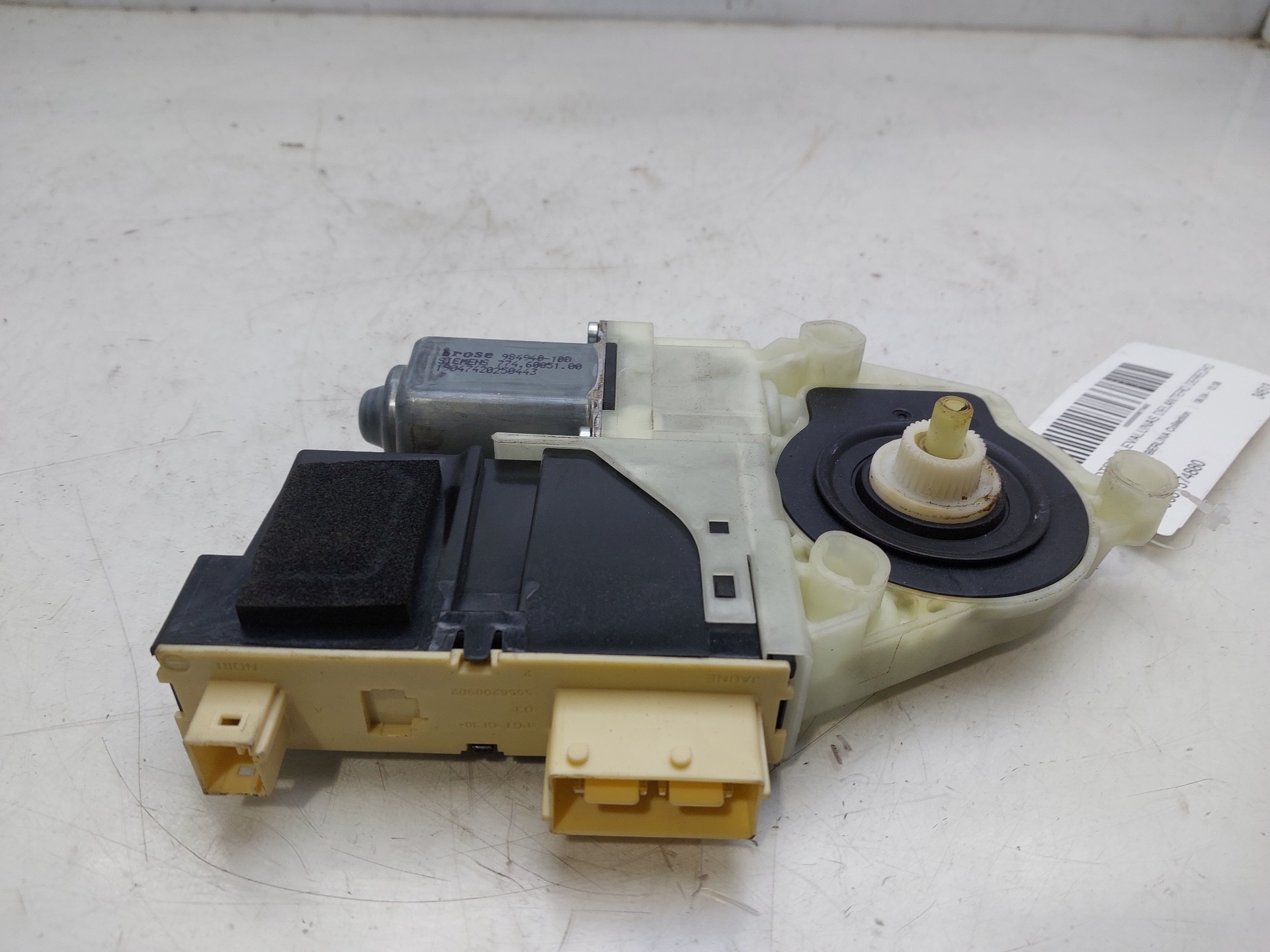 PEUGEOT C4 1 generation (2004-2011) Front Right Door Window Control Motor 9681574880 24786914