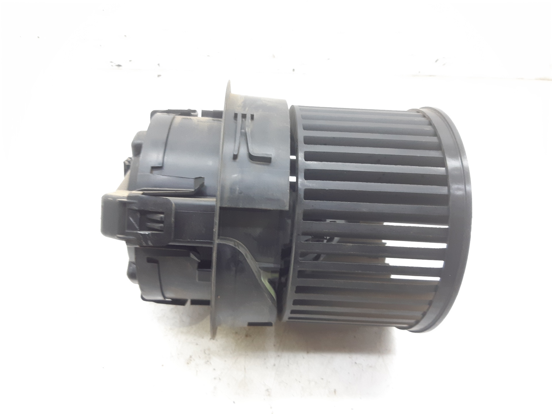 PEUGEOT 208 Peugeot 208 (2012-2015) Heater Blower Fan T1013140A 18500474