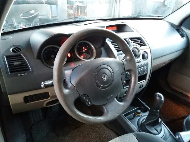 RENAULT Megane 2 generation (2002-2012) Стартер M000T91581 20182728