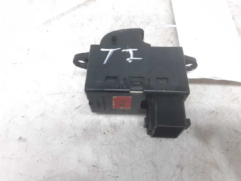 DAEWOO Nubira J100 (1997-1999) Rear Right Door Window Control Switch 96190777 20195989