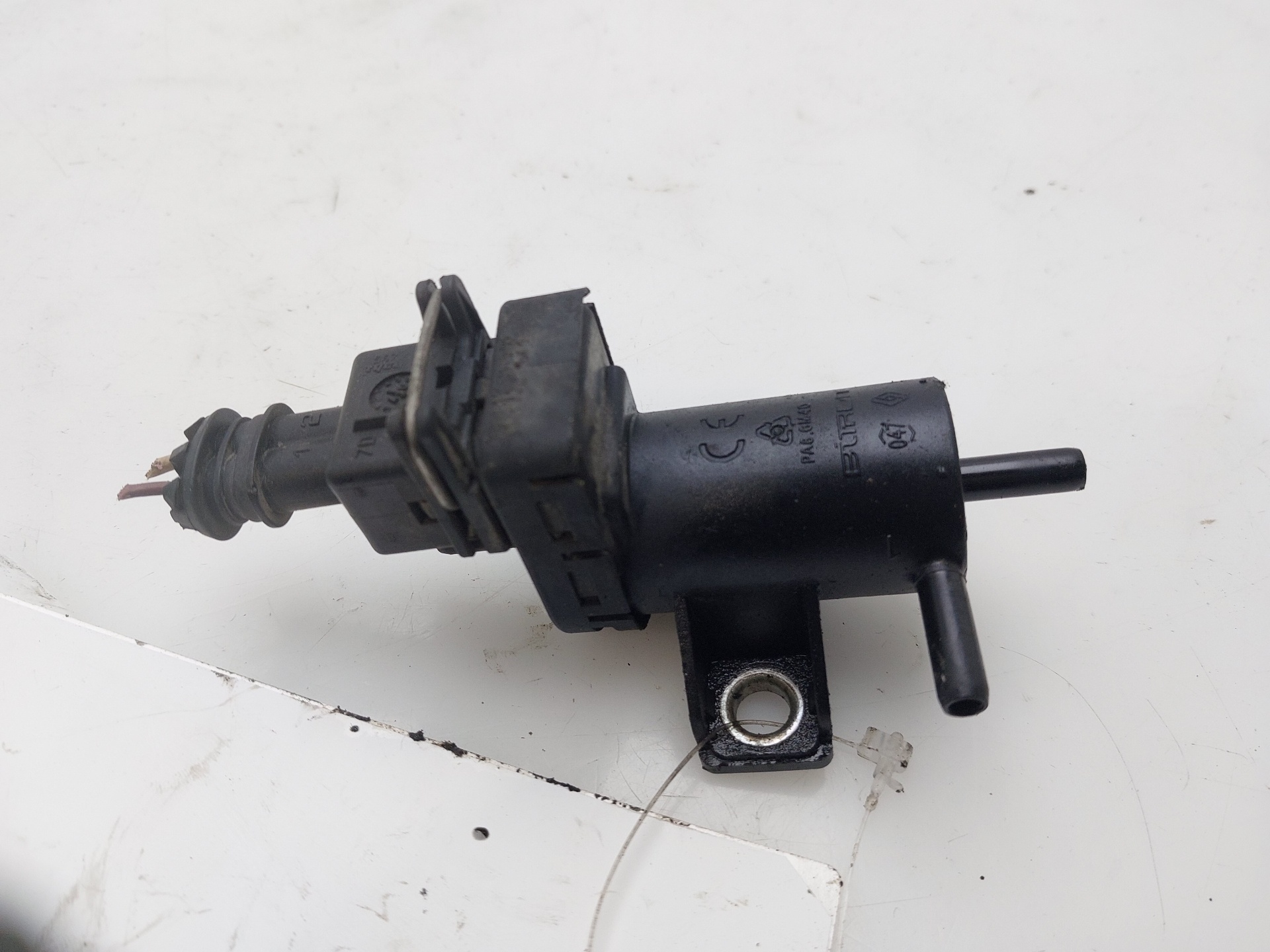 RENAULT Laguna 3 generation (2007-2015) Solenoidiventtiili 8200762597 24537258