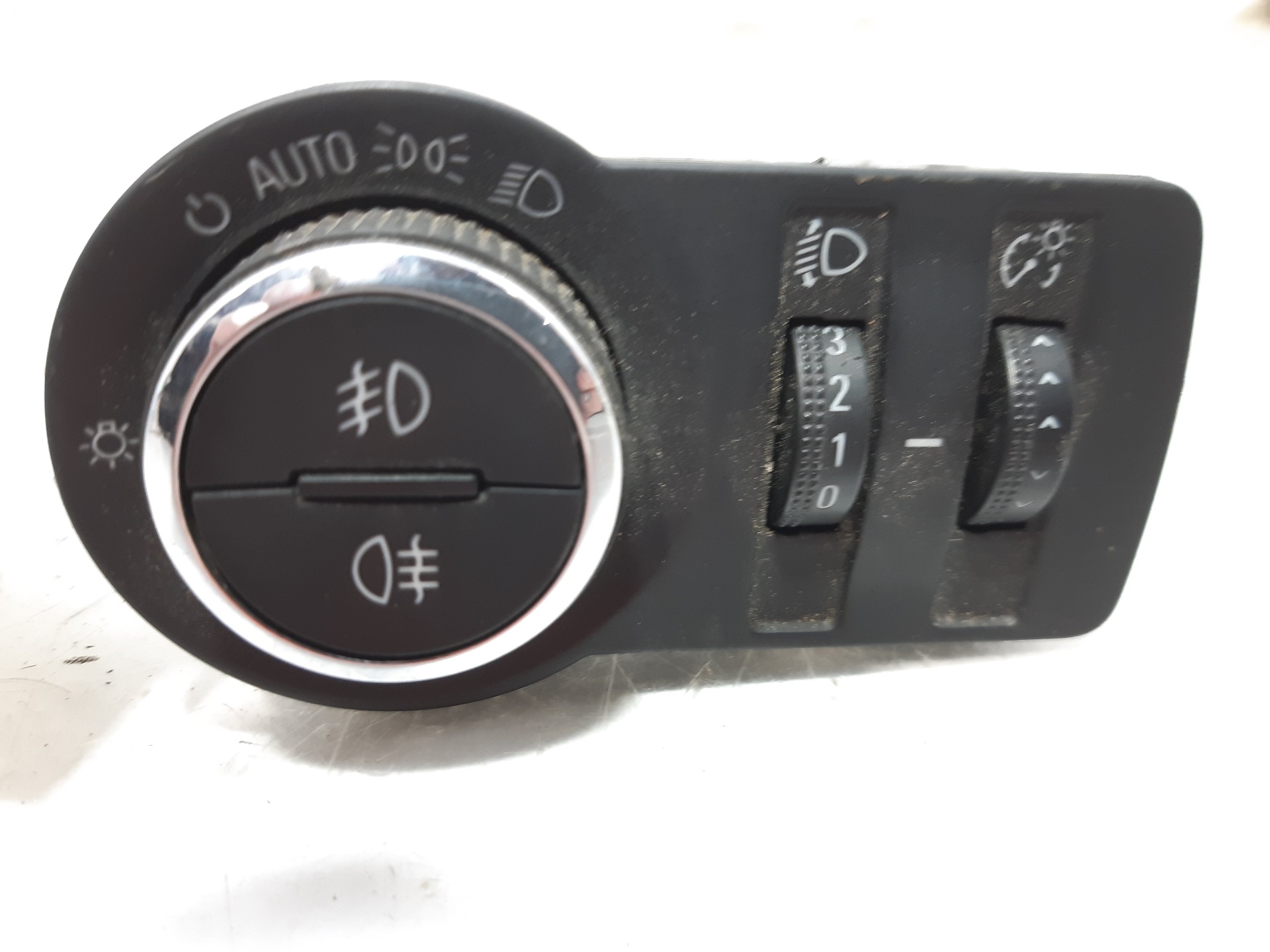 OPEL Insignia A (2008-2016) Headlight Switch Control Unit 13268702 24114699