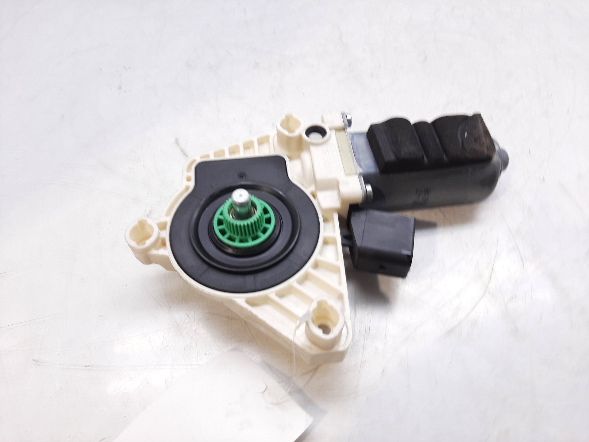 MERCEDES-BENZ CLA-Class C117 (2013-2016) Motor de control geam ușă  dreapta spate A55383110 20791869