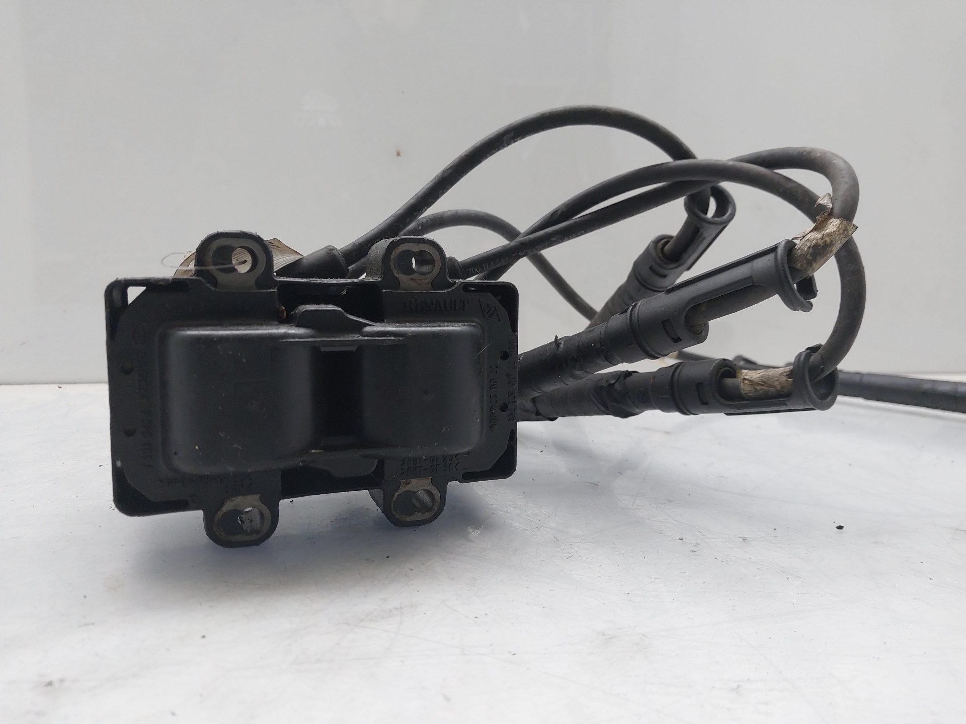 NISSAN High Voltage Ignition Coil 7700873701 22612815