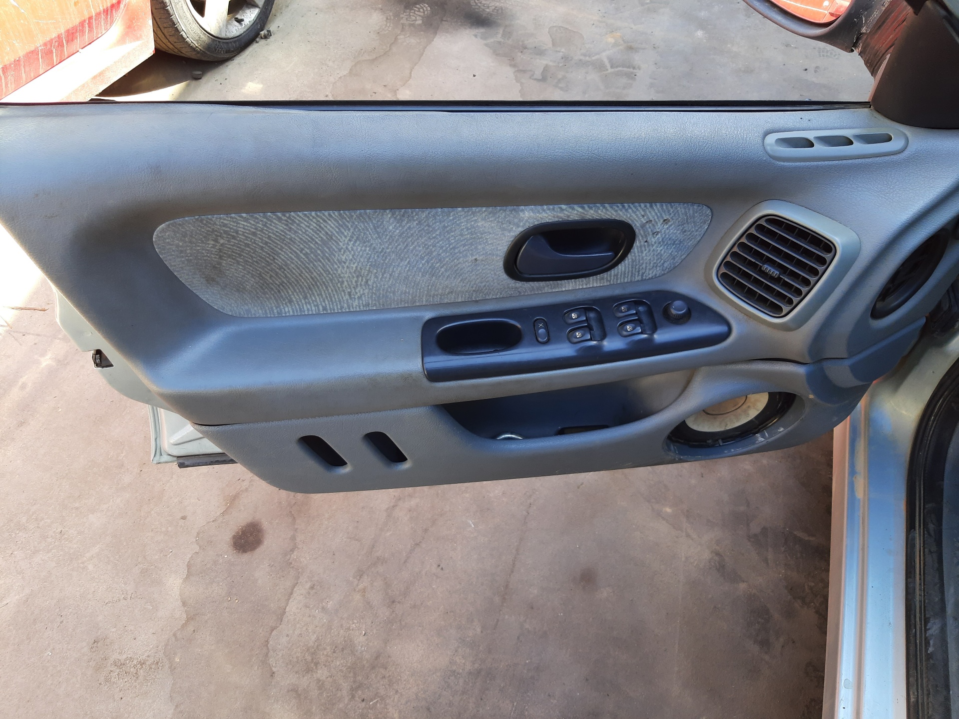 RENAULT Laguna 1 generation (1993-2001) Variklio kompiuteris 8200035705 23032579