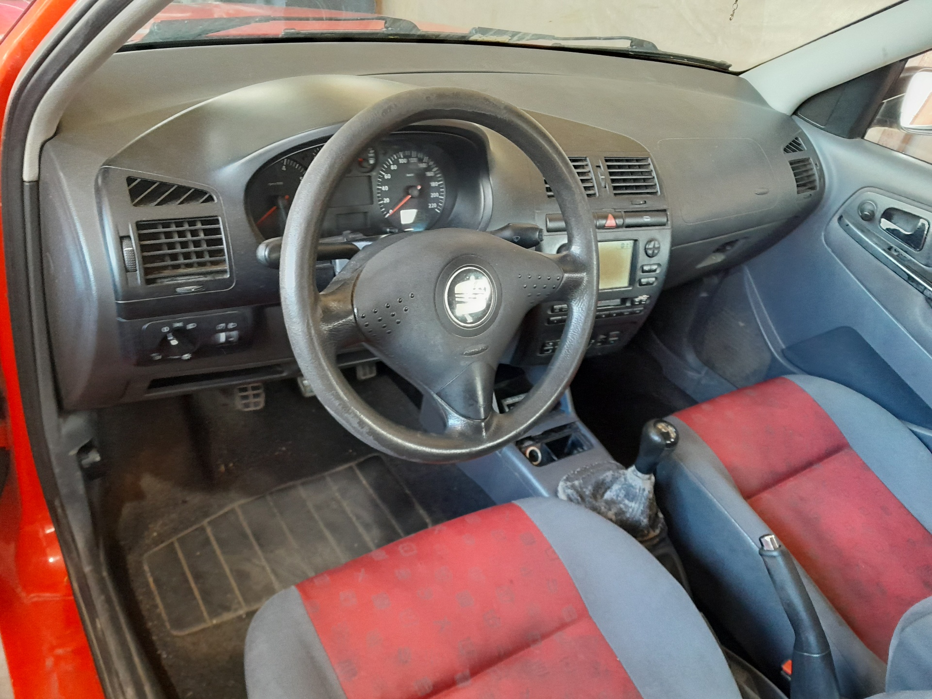 SEAT Ibiza 2 generation (1993-2002) Right Rear Internal Opening Handle 6K4839114 24952895
