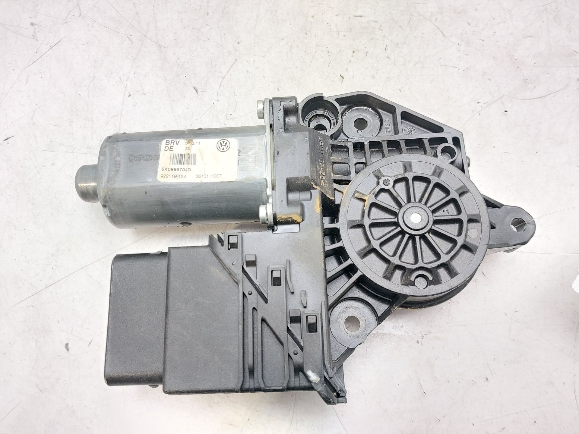 VOLKSWAGEN Golf 6 generation (2008-2015) Motor de control geam ușă  dreapta spate 5K0959704D 24119554