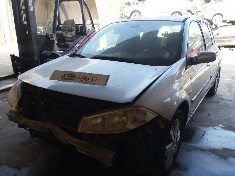 VAUXHALL Megane 2 generation (2002-2012) Противотуманка бампера передняя правая 8200074008 24883491