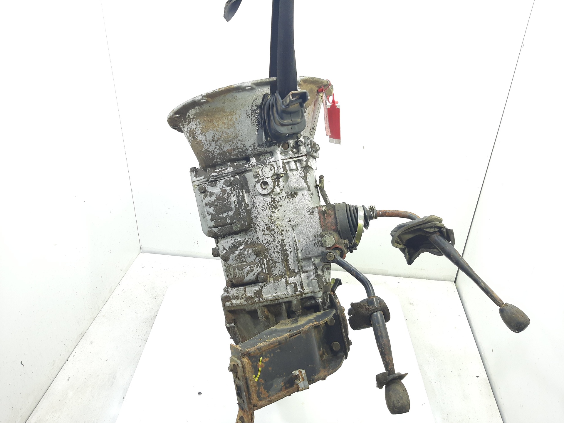 NISSAN Gearbox 32000G9852 24982561