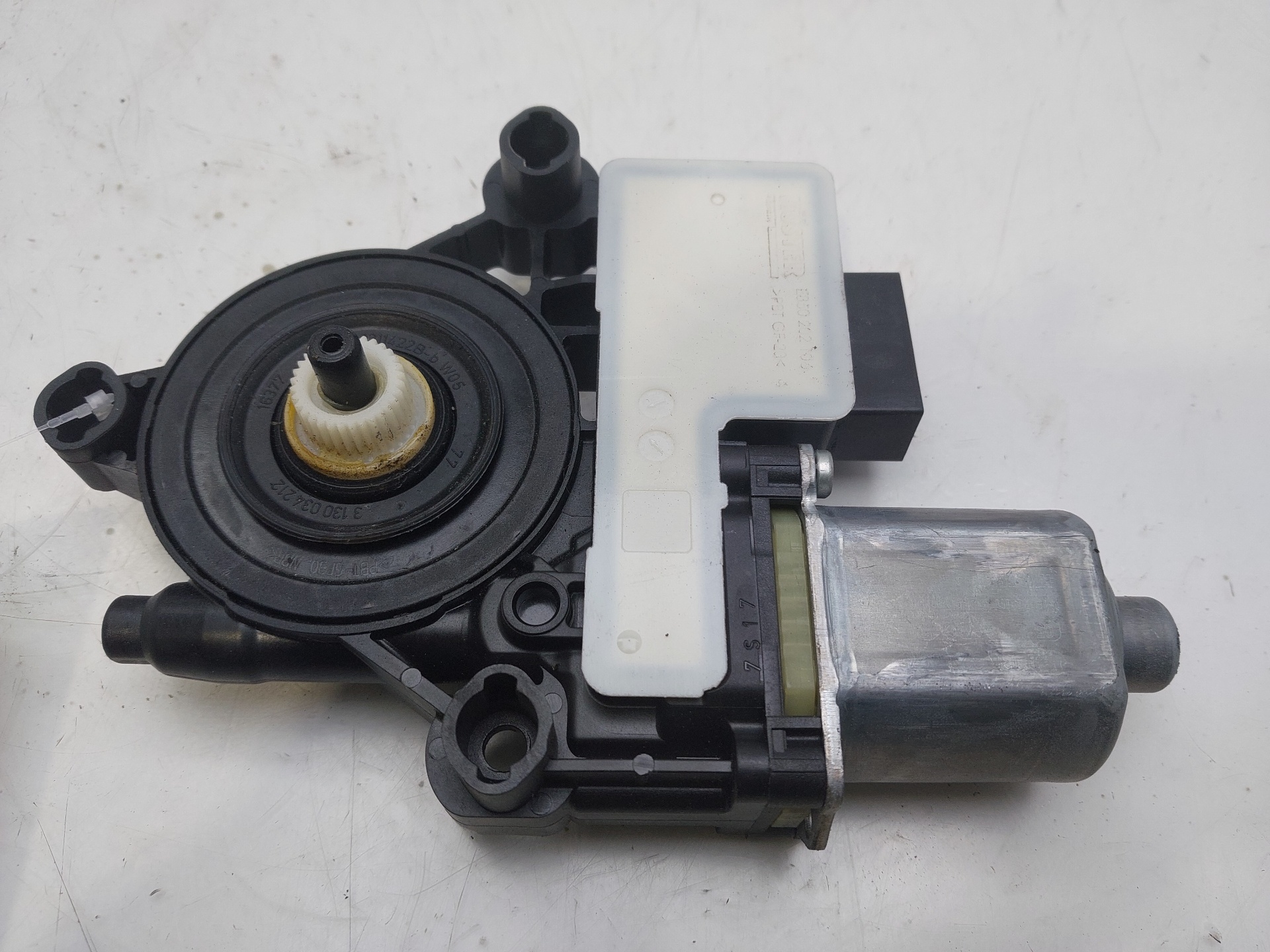 SEAT Alhambra 2 generation (2010-2021) Rear Right Door Window Control Motor 5Q0959408 23102836