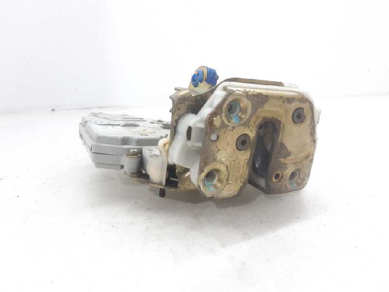 NISSAN Primera P11 (1996-2002) Vasemman takaoven lukko 825039F511 18547209