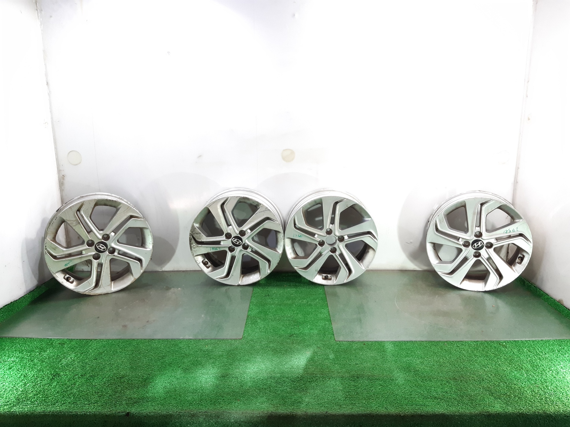 HYUNDAI i20 IB (2 generation) (2014-2020) Wheel Set R17 24055546