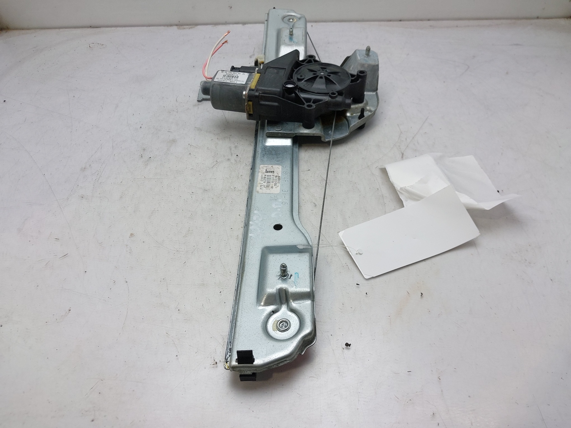 PEUGEOT 208 Peugeot 208 (2012-2015) Front Right Door Window Regulator 9673154380 22484984