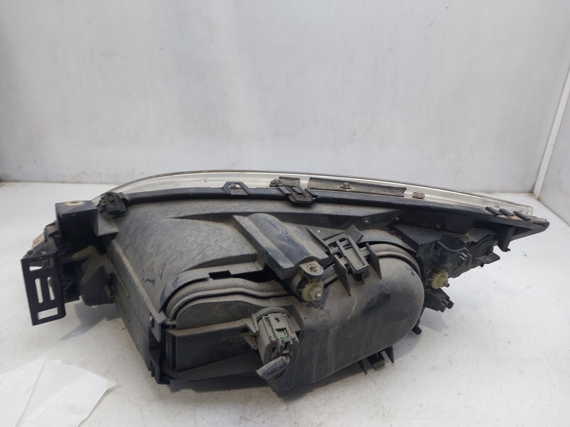 FORD Mondeo 3 generation (2000-2007) Front Right Headlight 1S7113005SE 24759377