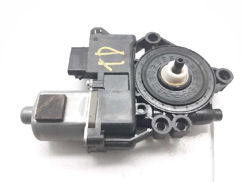 HYUNDAI i40 VF (1 generation) (2011-2020) Rear Right Door Window Control Motor 834603Z010 24084509