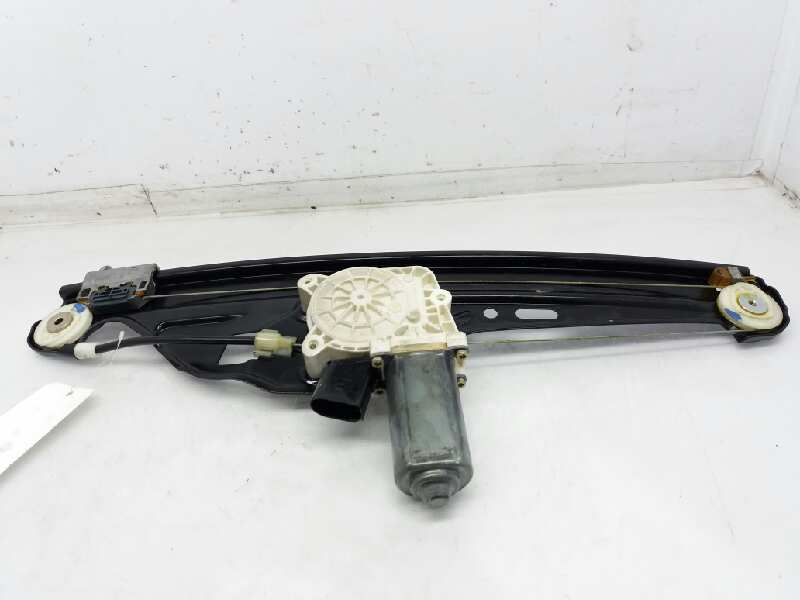 BMW 5 Series E60/E61 (2003-2010) Rear left door window lifter 7034387 20173842