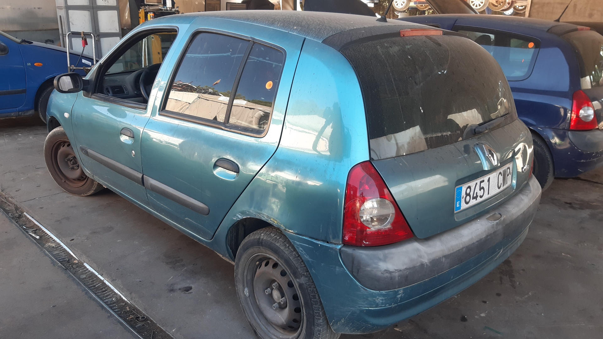 RENAULT Clio 2 generation (1998-2013) Galinis dešinys žibintas 8200071414 18794885