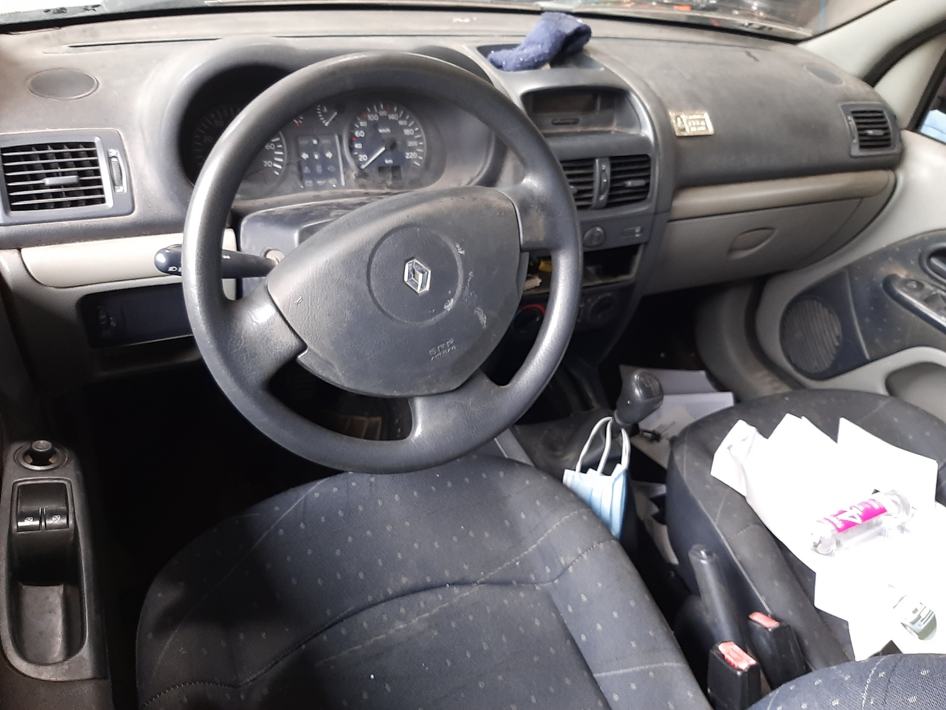 RENAULT Clio 2 generation (1998-2013) Mâner de deschidere interioară dreapta spate 7700423887 20148380