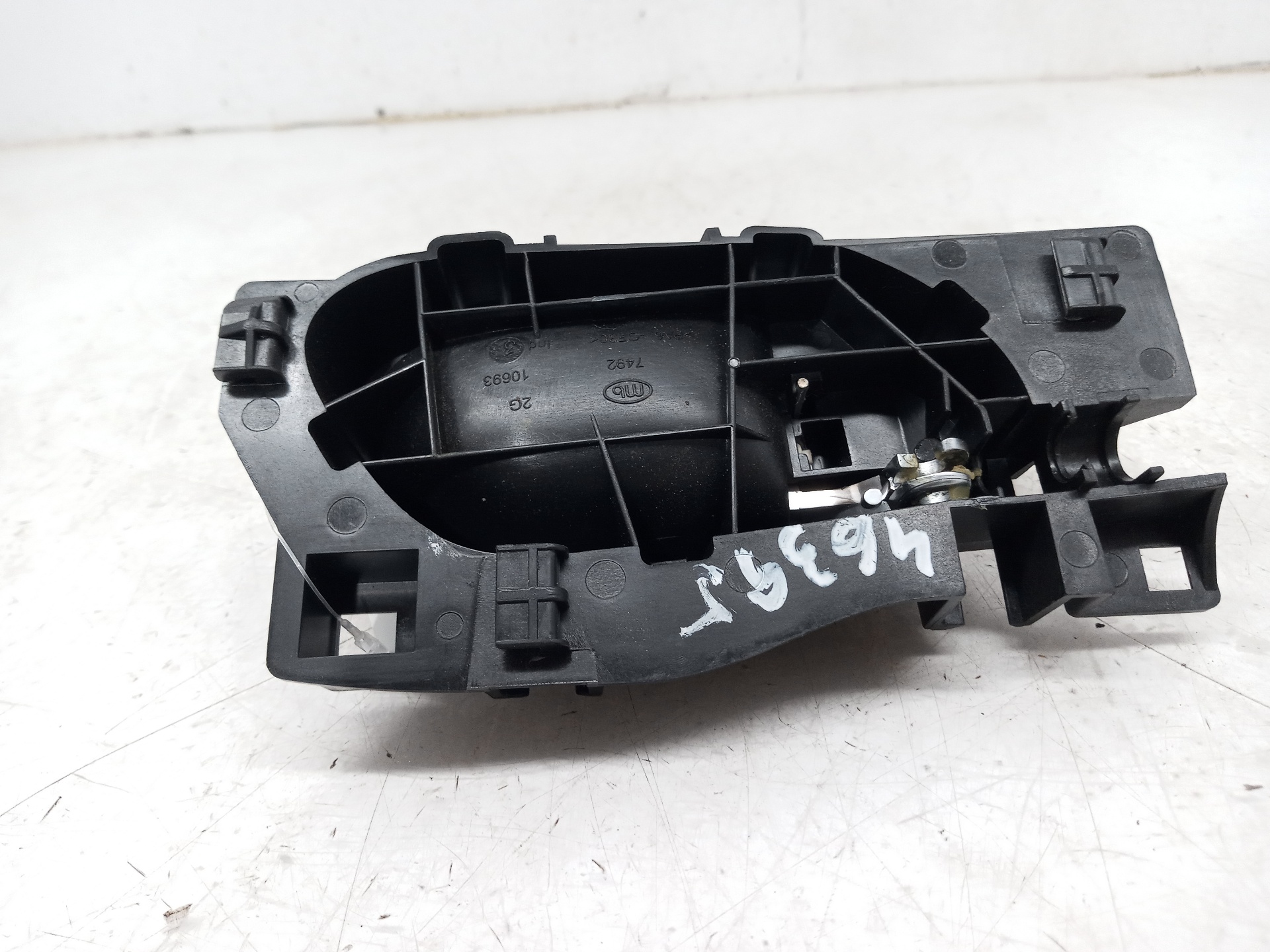 CITROËN C4 AirCross 1 generation (2012-2017) Front Left Door Interior Handle Frame 9800099780 24129689