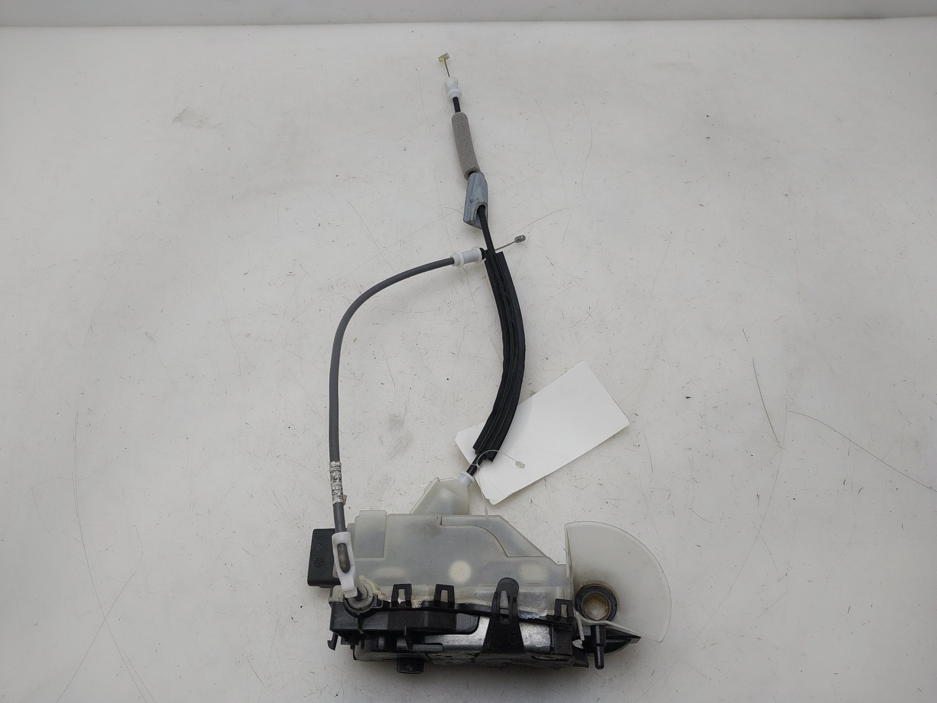 Serrure porte avant gauche 16942676 de Peugeot 5008 2011-2012