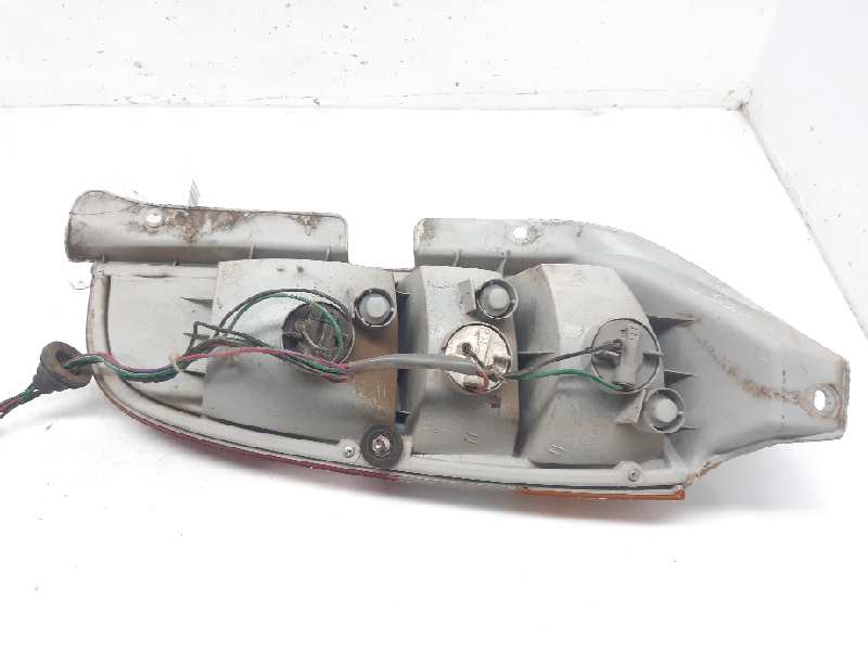 Pisca tras esquerdo G-4HC 9240105110 de Hyundai Atos (mx) 2001-2003 54 CV con 158249 km - pieza usada