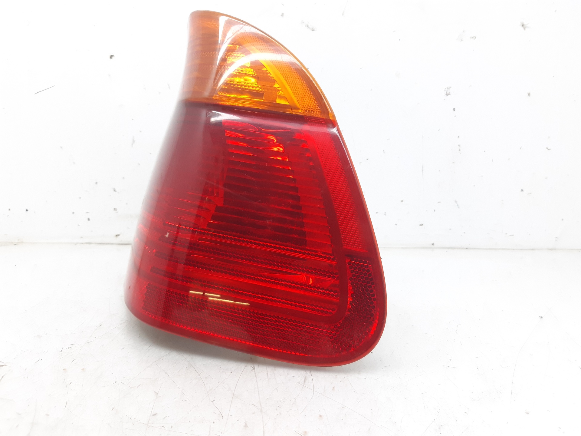 BMW 3 Series E46 (1997-2006) Rear Right Taillight Lamp 8364922 18729363