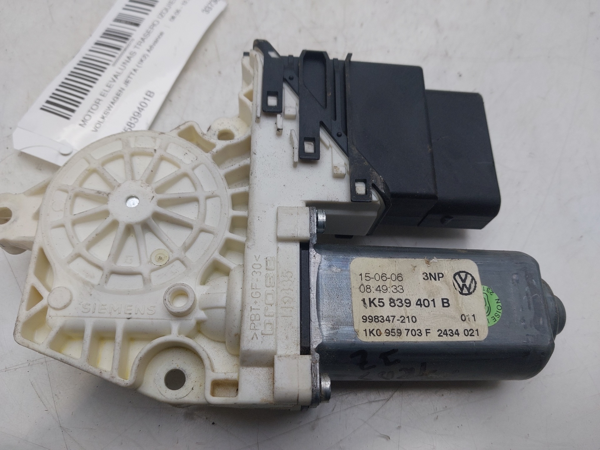 VOLKSWAGEN Jetta 5 generation (2005-2011) Rear Left Door Window Control Motor 1K5839401B 24759739