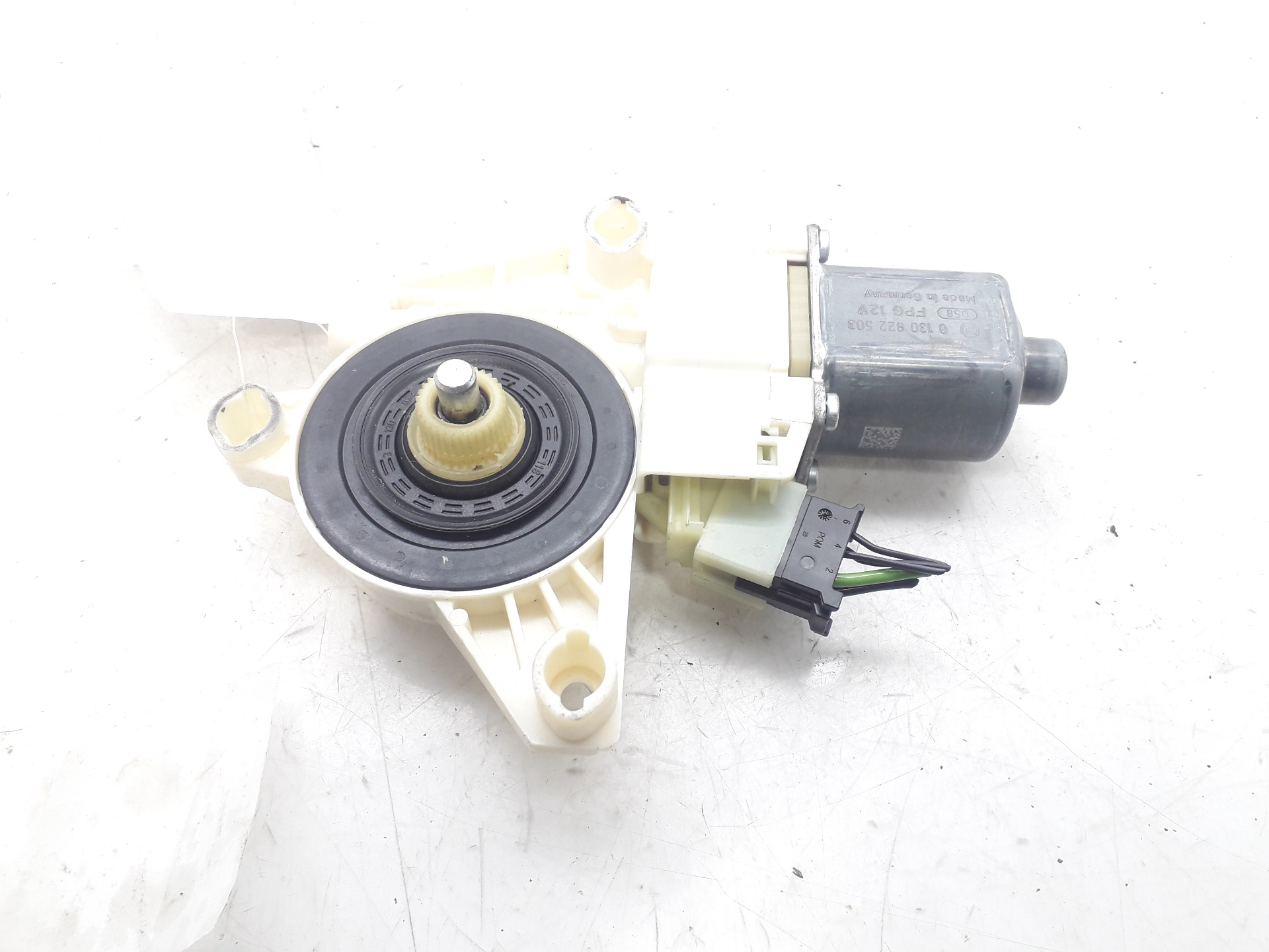 MERCEDES-BENZ C-Class W204/S204/C204 (2004-2015) Front Left Door Window Regulator Motor A2048200142 18790339