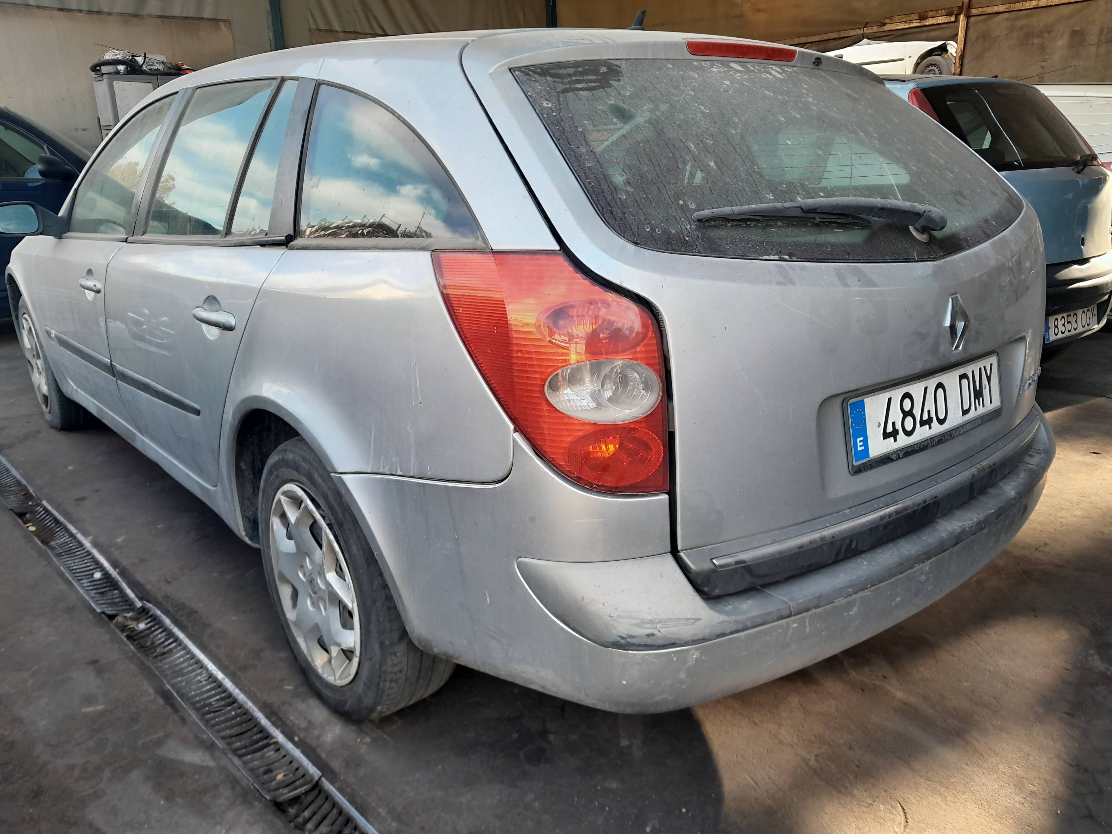 RENAULT Laguna 2 generation (2001-2007) Дверь задняя левая 7751472440 20775771