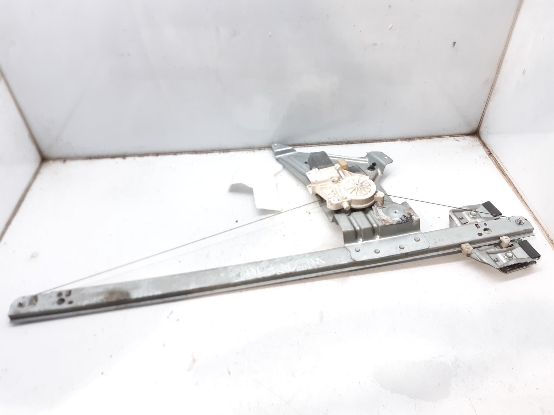 VOLKSWAGEN Crafter 1 generation (2006-2016) Front Right Door Window Regulator 9067200146 22284681