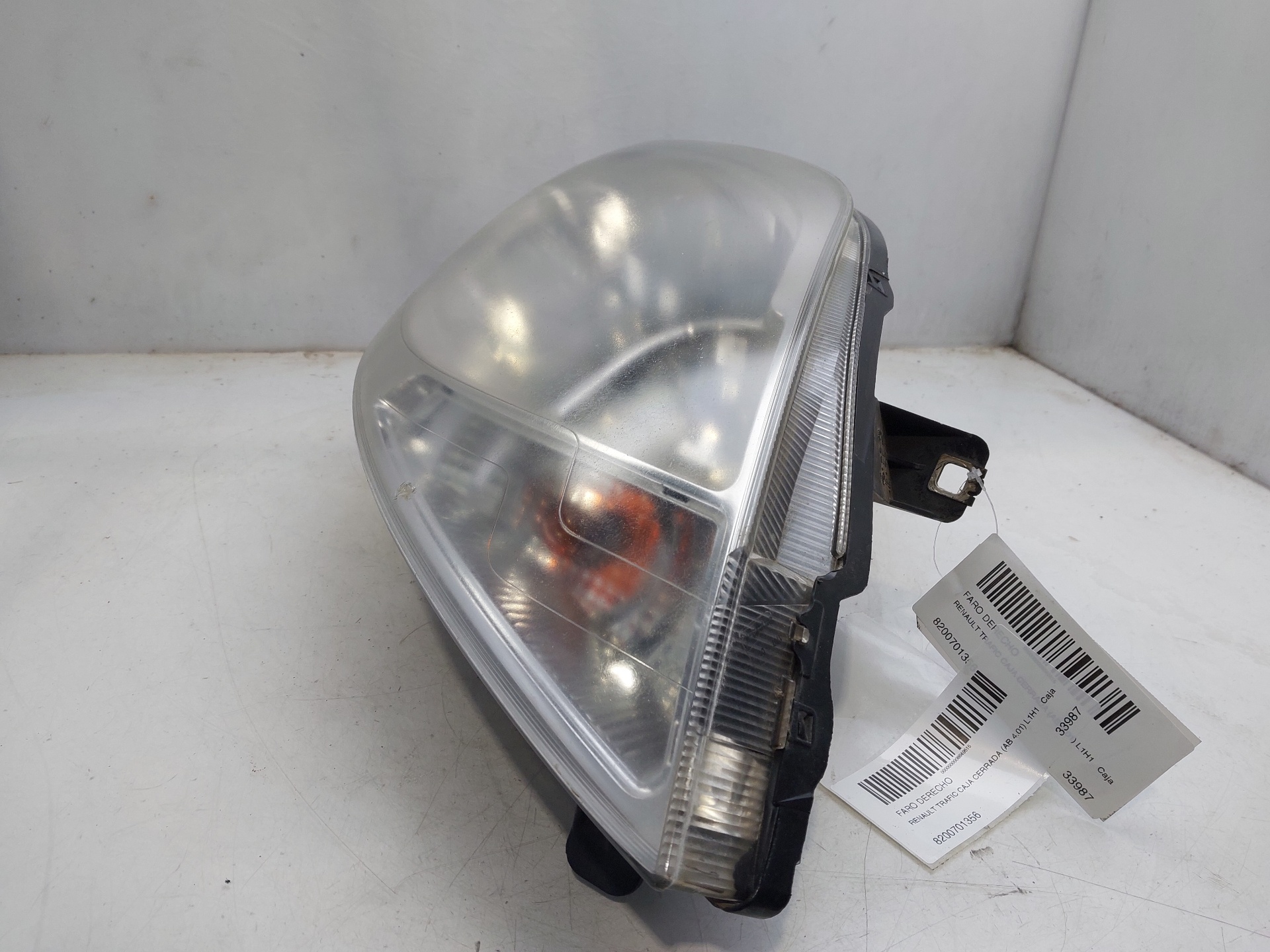 RENAULT Front Right Headlight 8200701356 23953489