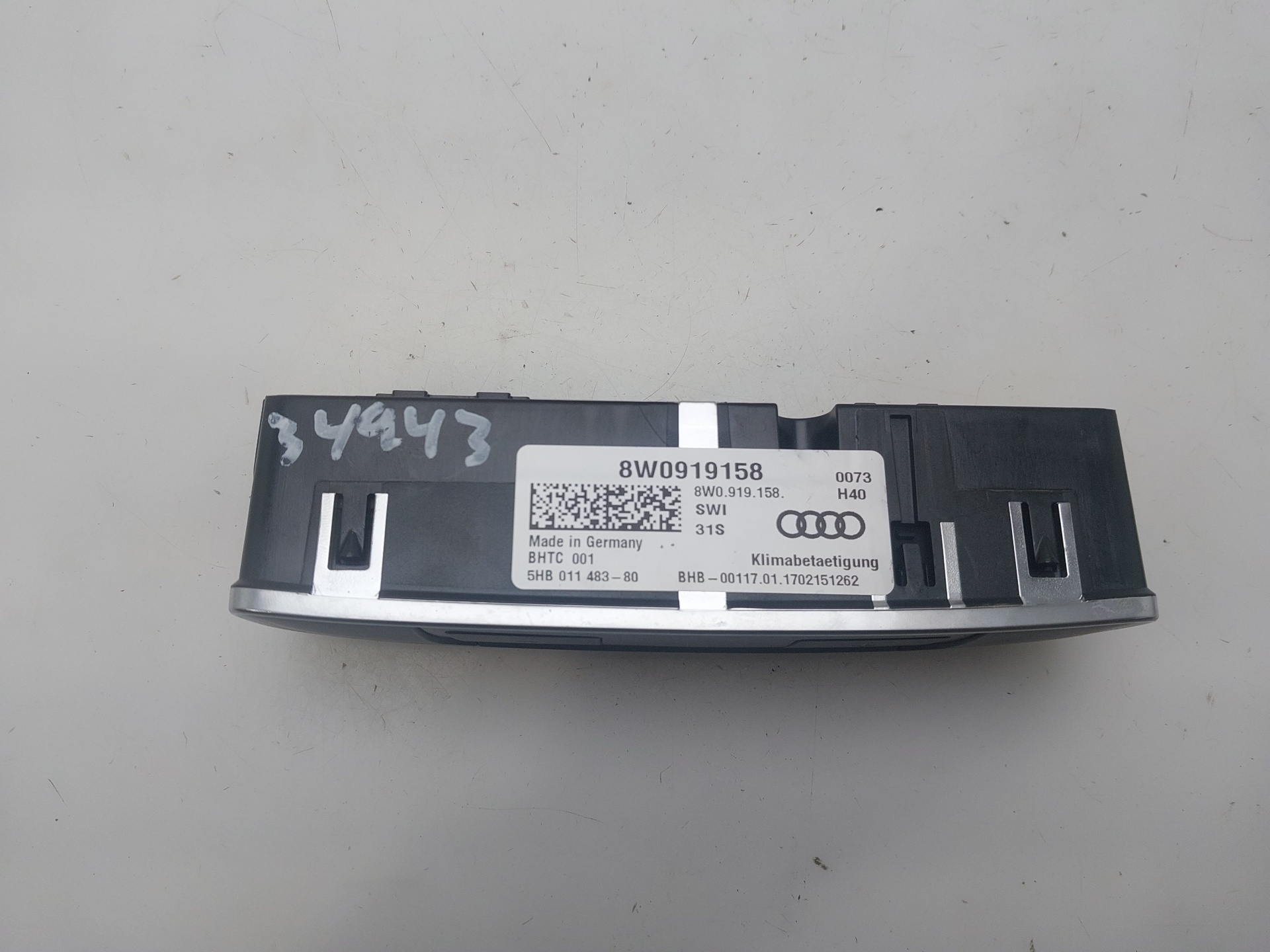 AUDI A4 B9/8W (2015-2024) Kytkimet 8W0919158 25578112