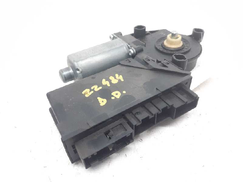 SUZUKI A4 B7/8E (2004-2008) Front Right Door Window Control Motor 8E1959802G 18631112