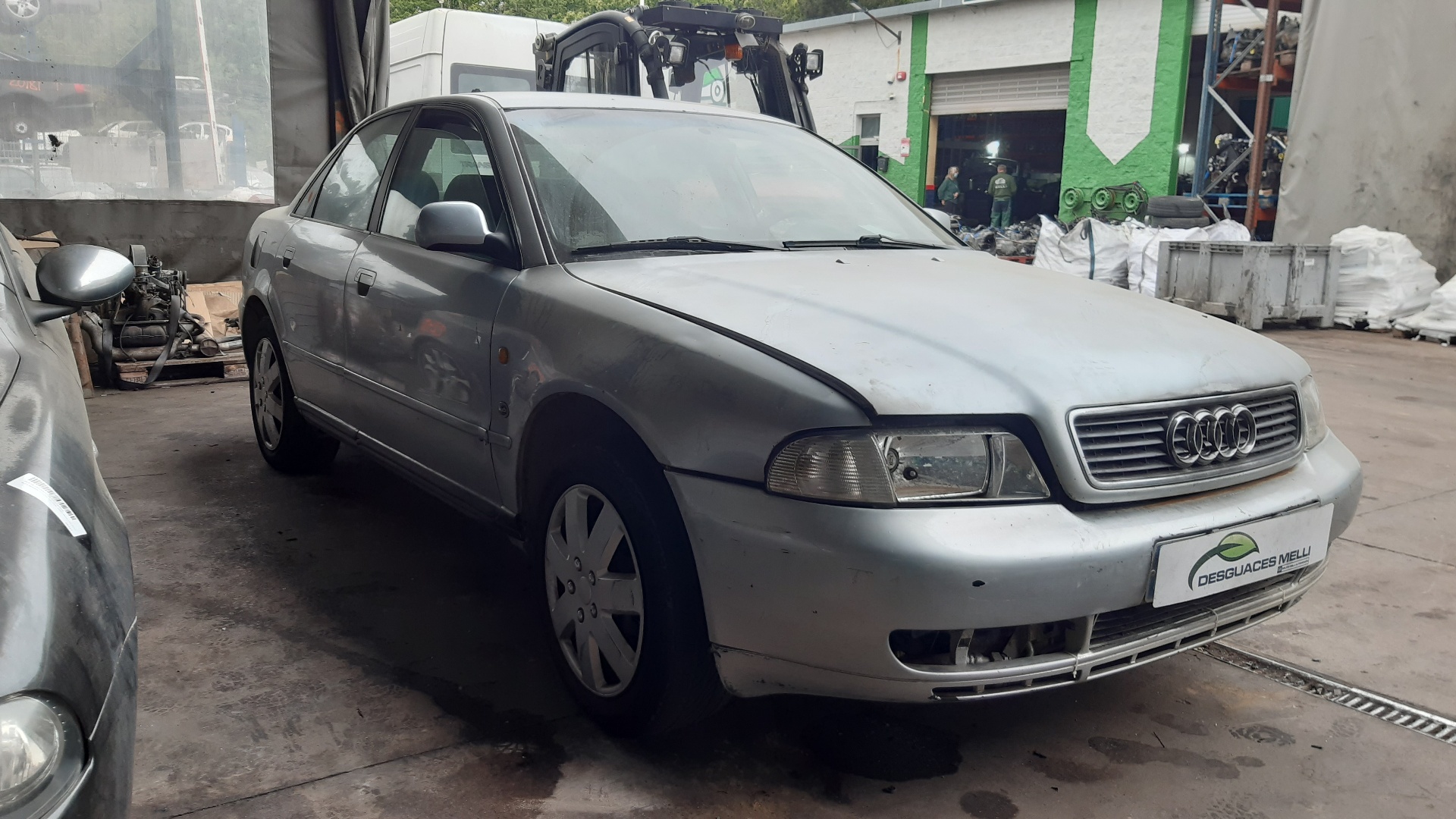 AUDI A3 8L (1996-2003) Наружная ручка передней левой двери 4A0837205D 24129330