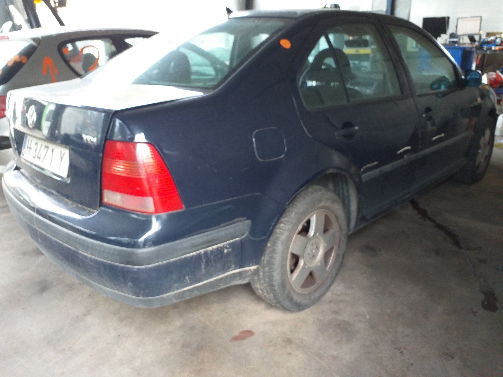 VOLKSWAGEN Bora 1 generation (1998-2005) Стеклоподъемник передней левой двери 1J4837755E 18694931