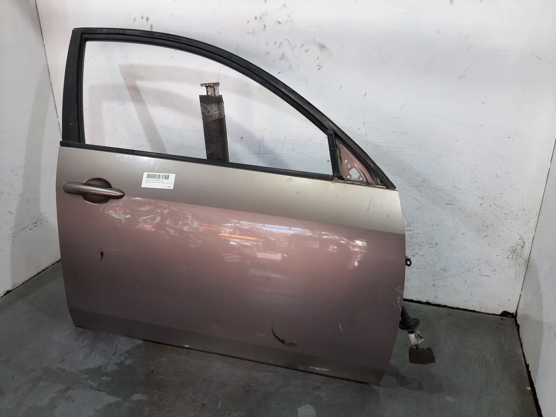 NISSAN Primera P12 (2001-2008) Передняя правая дверь 80100BA030 20946688