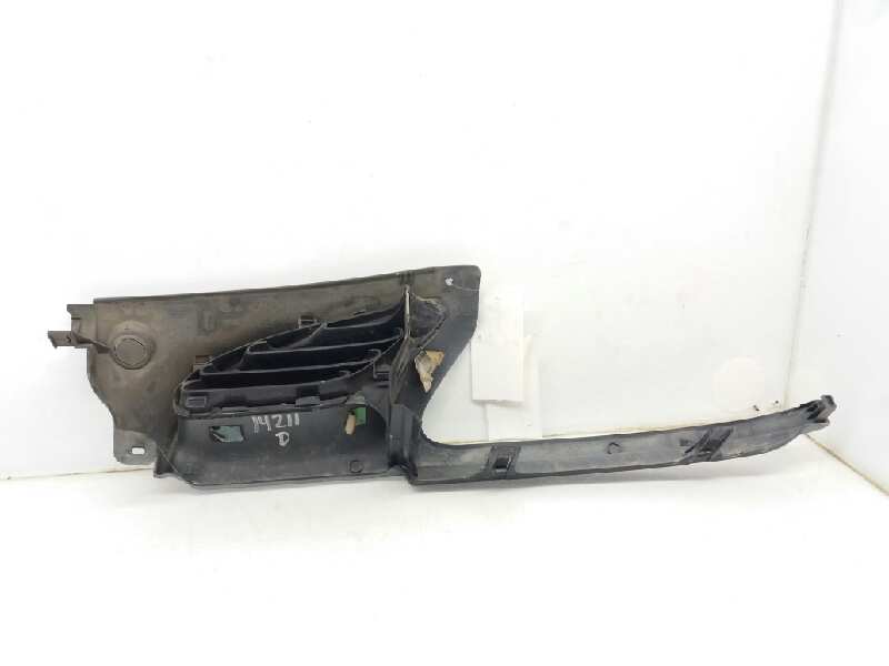 VOLVO Megane 1 generation (1995-2003) Grila radiatorului 7700834201 24883397