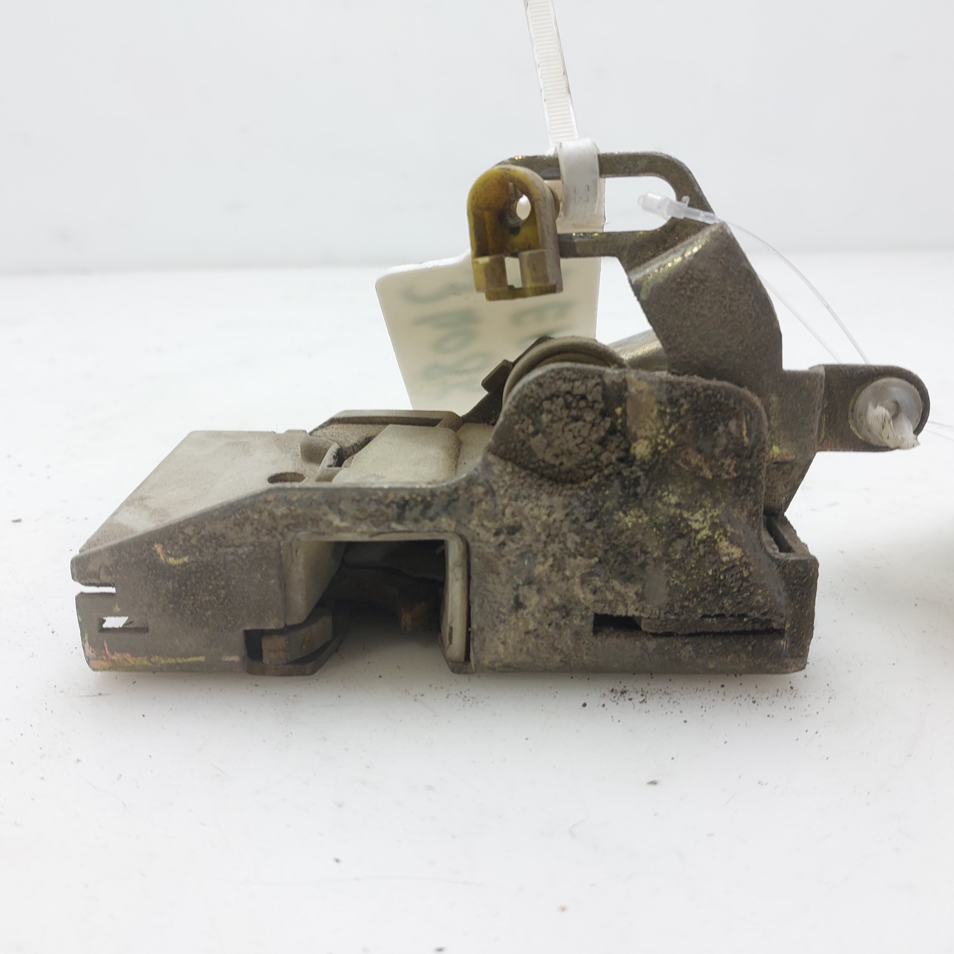 TOYOTA Front Right Door Lock 92VBV21812BA 24951408