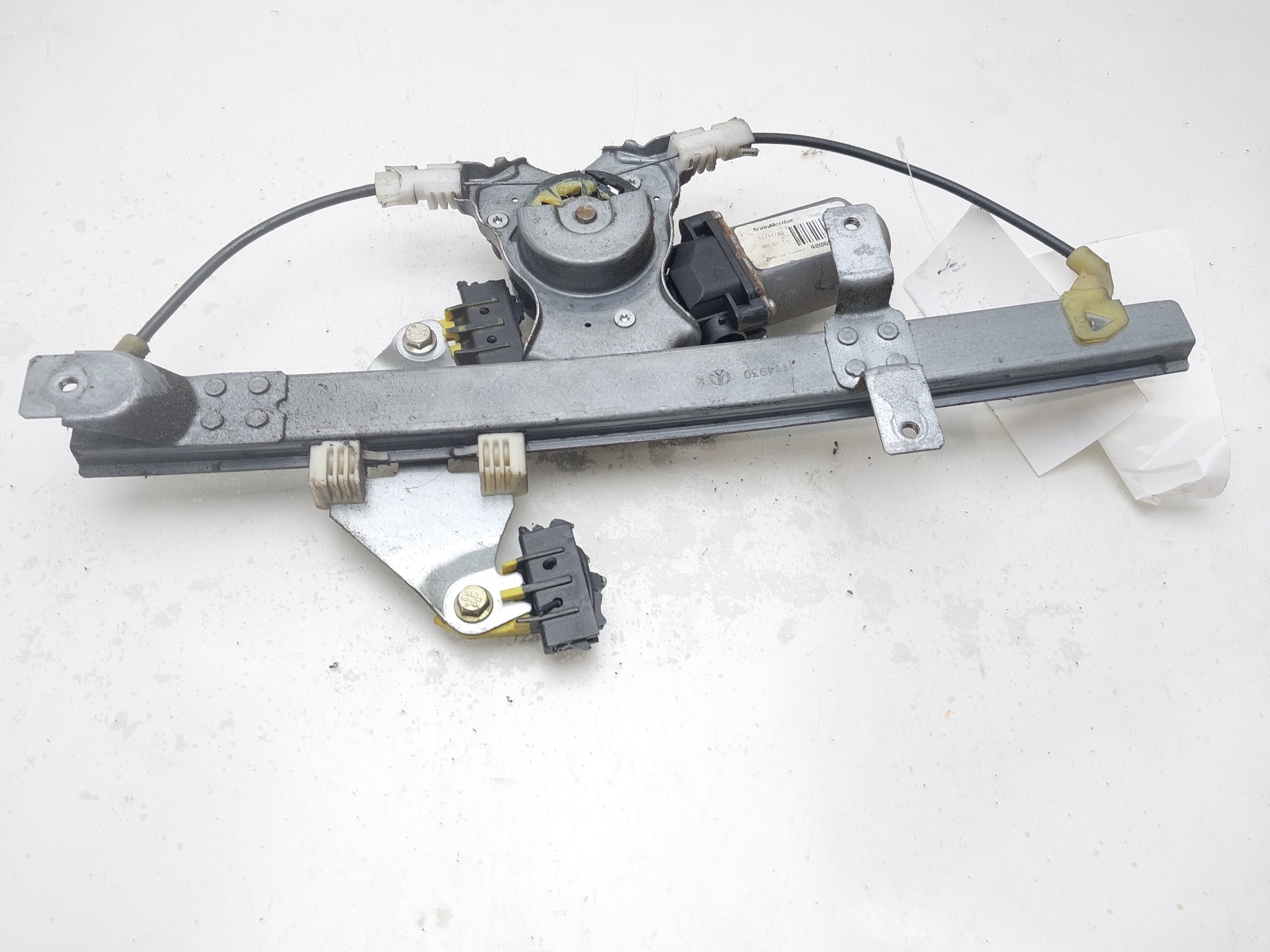 NISSAN Almera Tino 1 generation  (2000-2006) Regulator de geam ușă dreapta spate 82701BU010 21327659