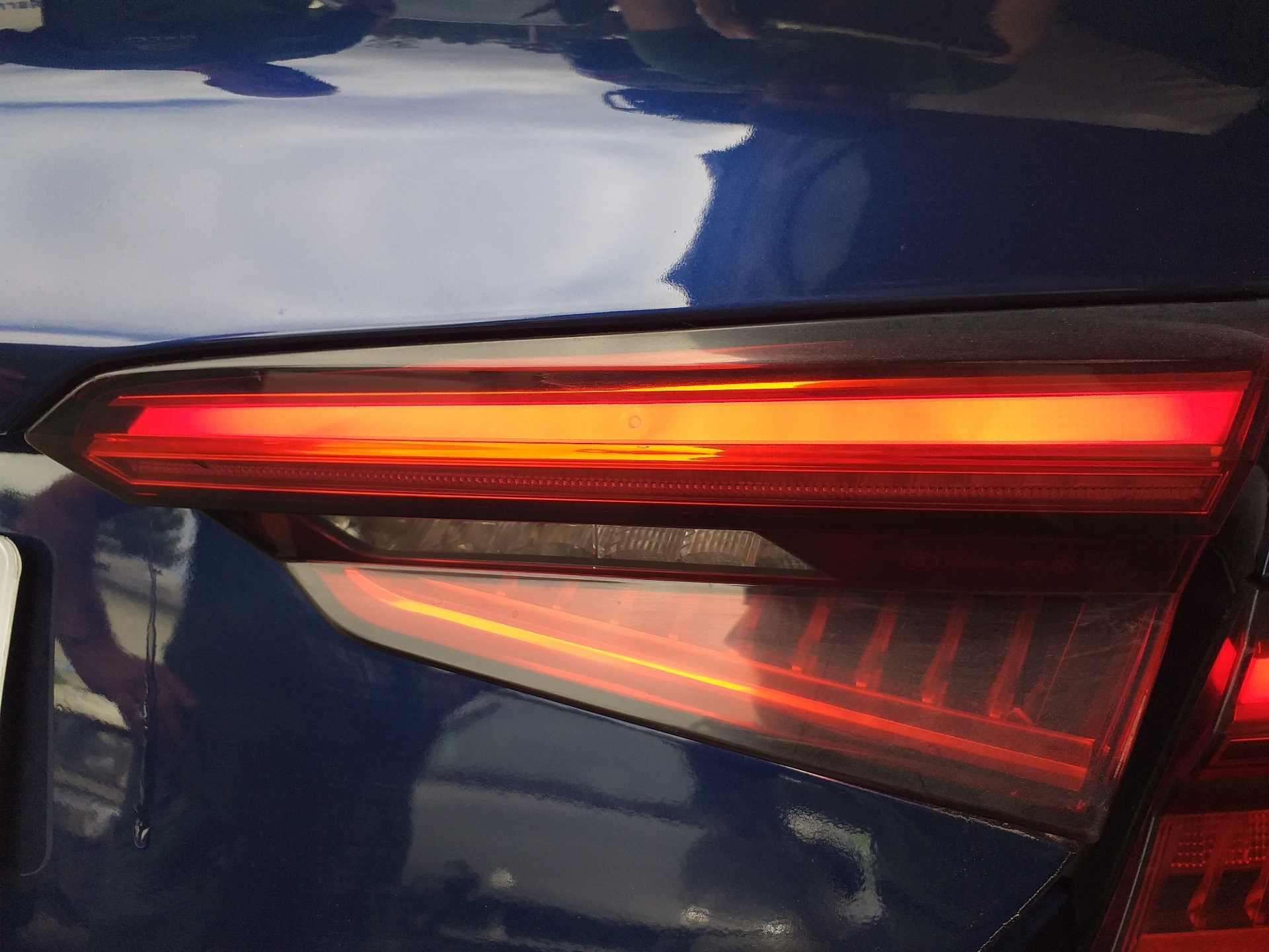 AUDI A4 B9/8W (2015-2024) Rear Right Taillight Lamp 8W6945094B 25399789