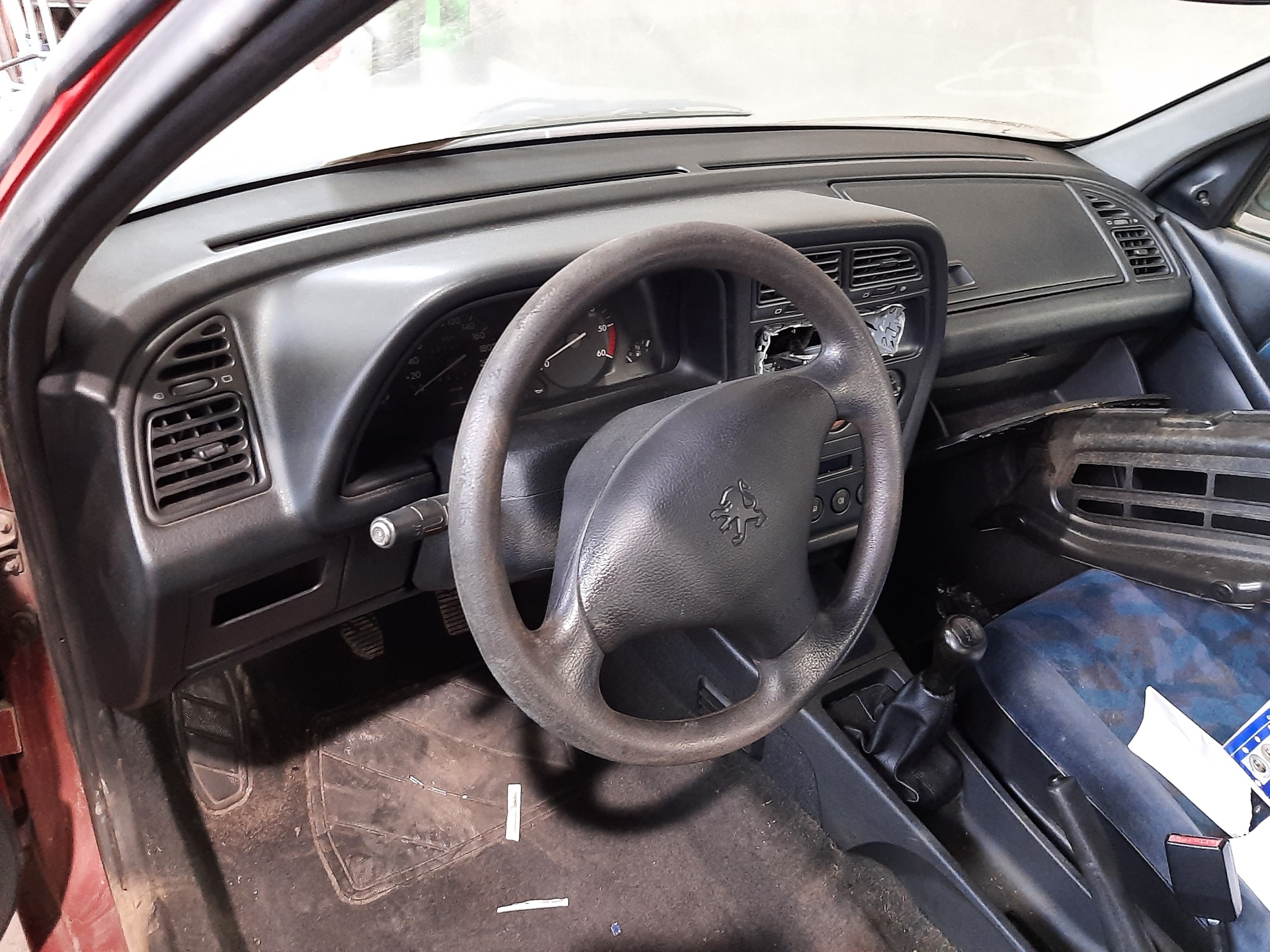 PEUGEOT 306 1 generation (1993-2002) Фара передняя левая 6204V7 18760496