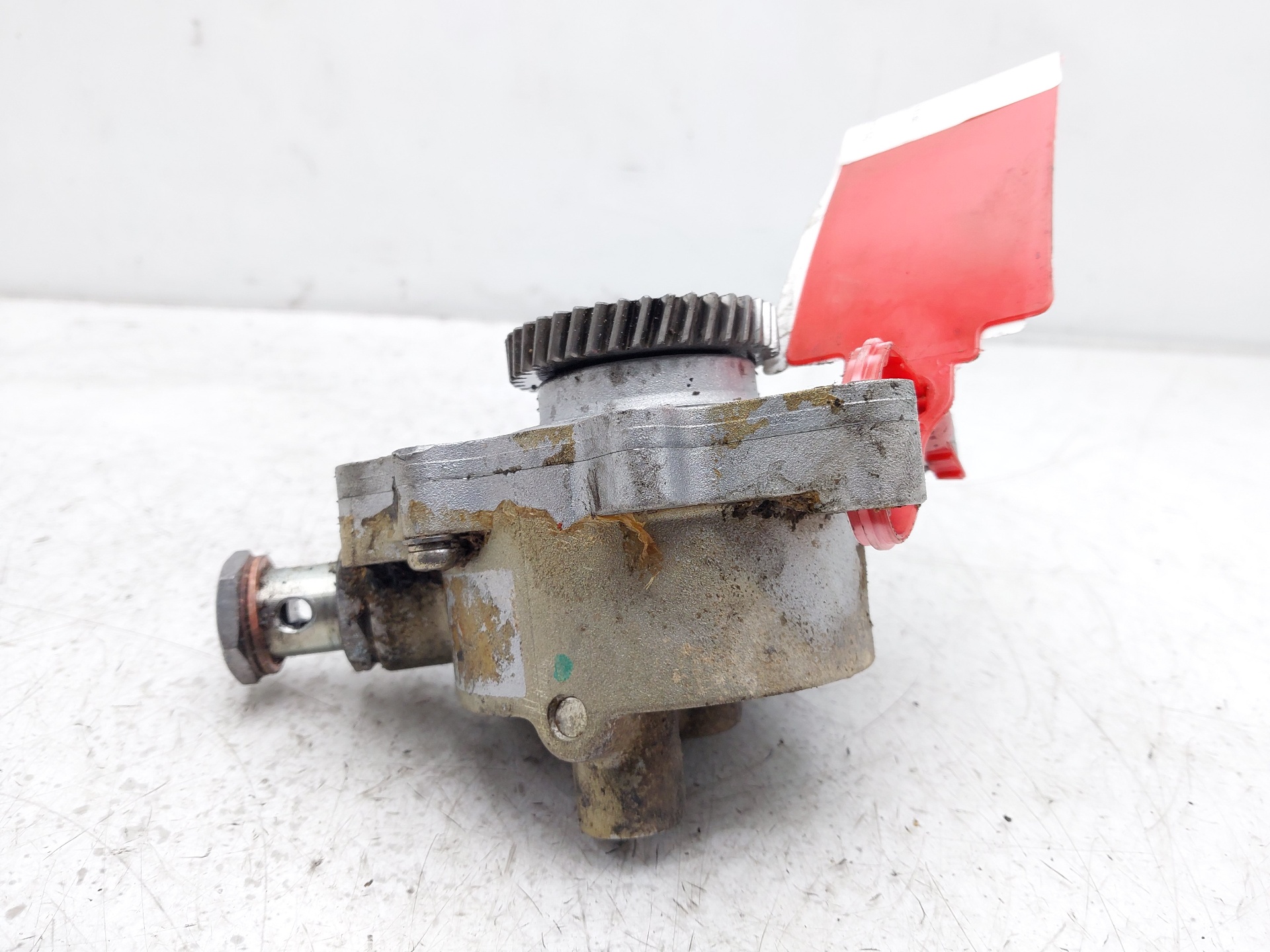 VOLVO Terrano 2 generation (1993-2006) Vacuum Pump 146500F000 24983309