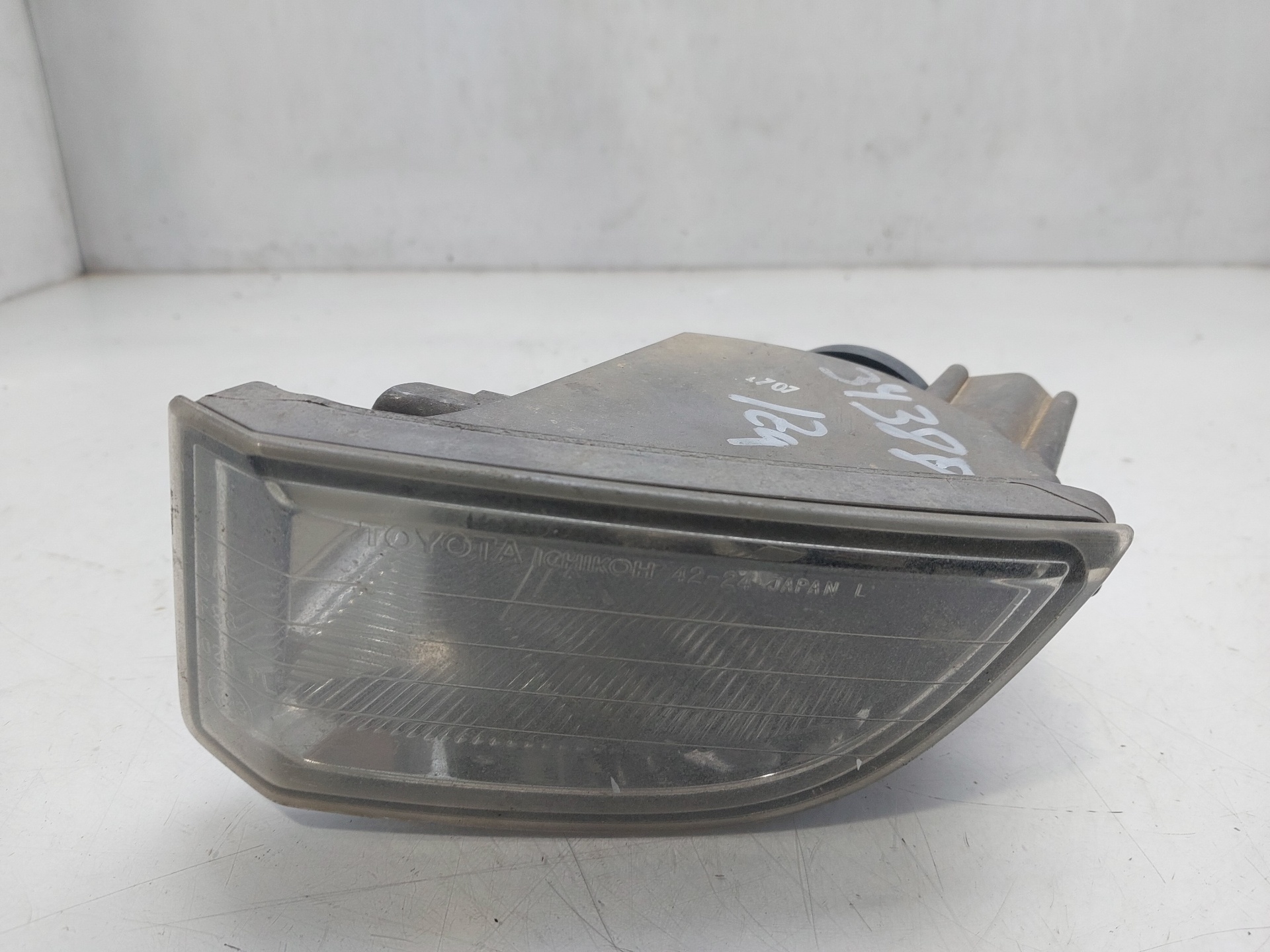 VOLVO RAV4 2 generation (XA20) (2000-2006) Feu antibrouillard avant gauche 8122142020 25207837