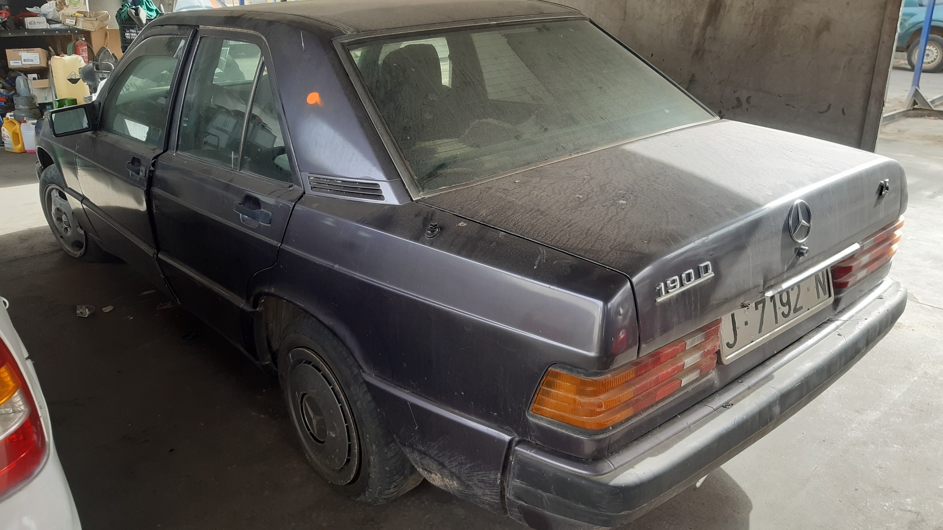 MERCEDES-BENZ 190 (W201) 1 generation (1982-1993) Expanzná nádrž 1245000649 25576281