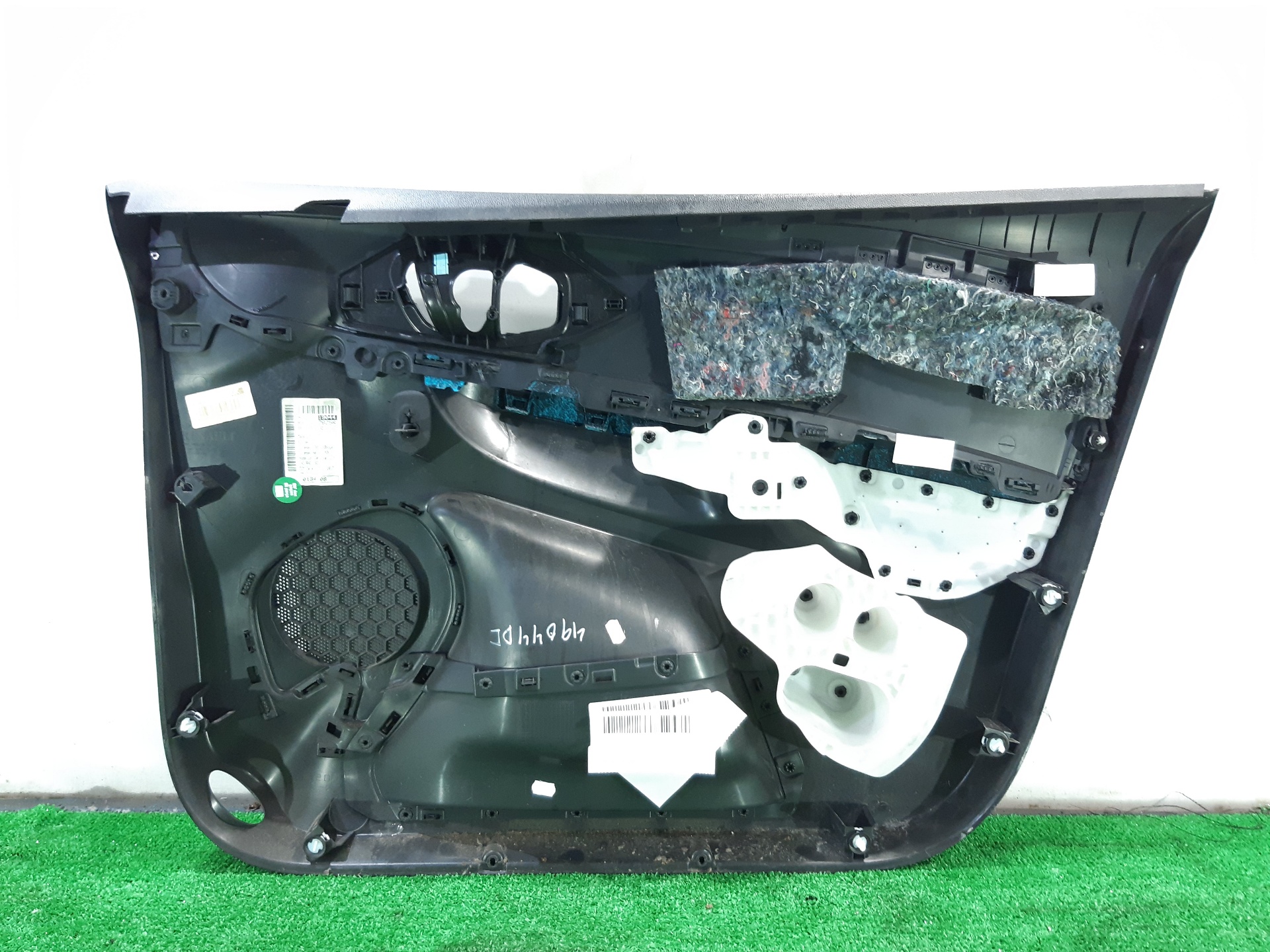 RENAULT Clio 3 generation (2005-2012) Front Left Door Panel 809017825R 20992841