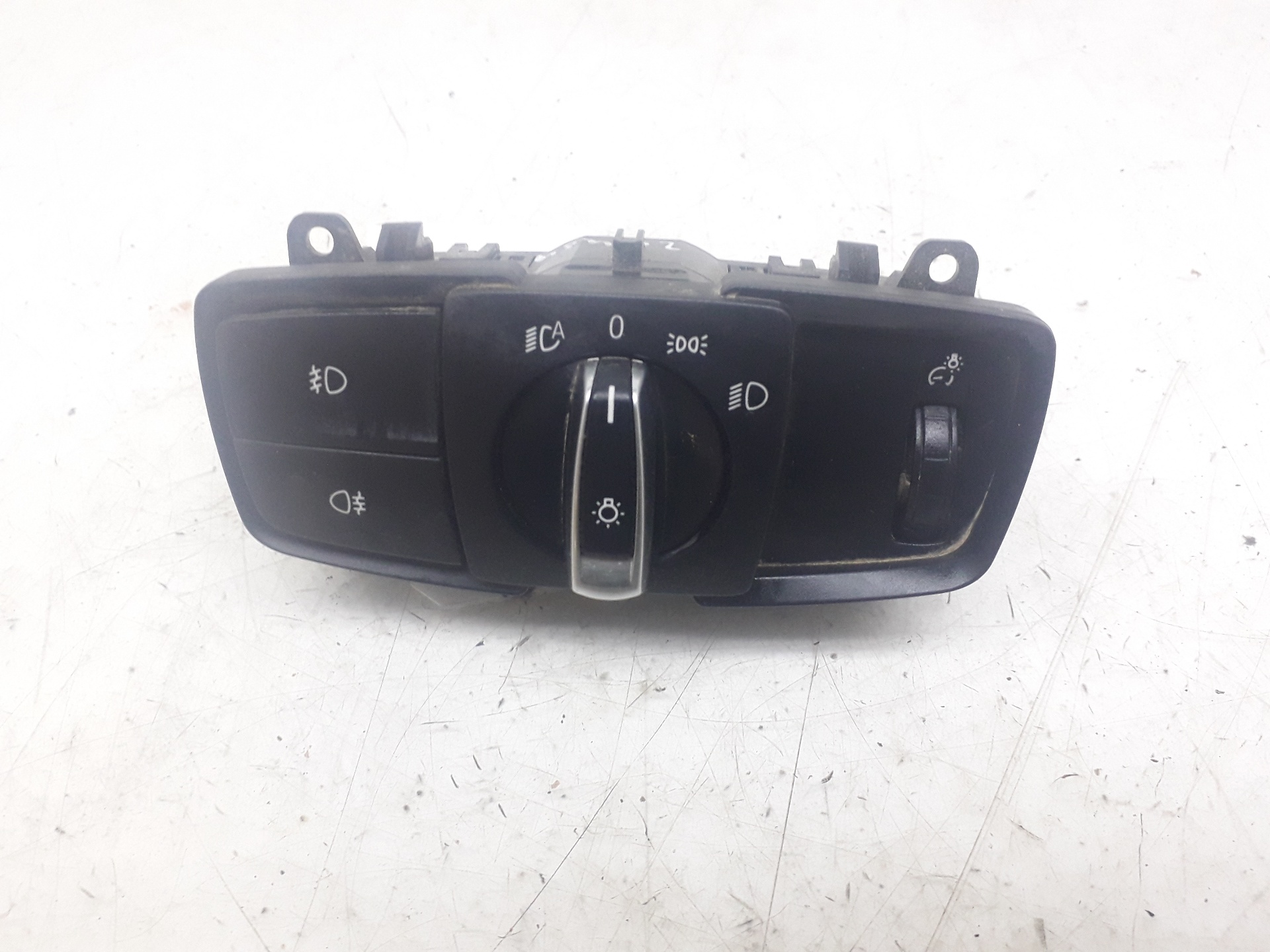 BMW 1 Series F20/F21 (2011-2020) Headlight Switch Control Unit 926530304 18547325